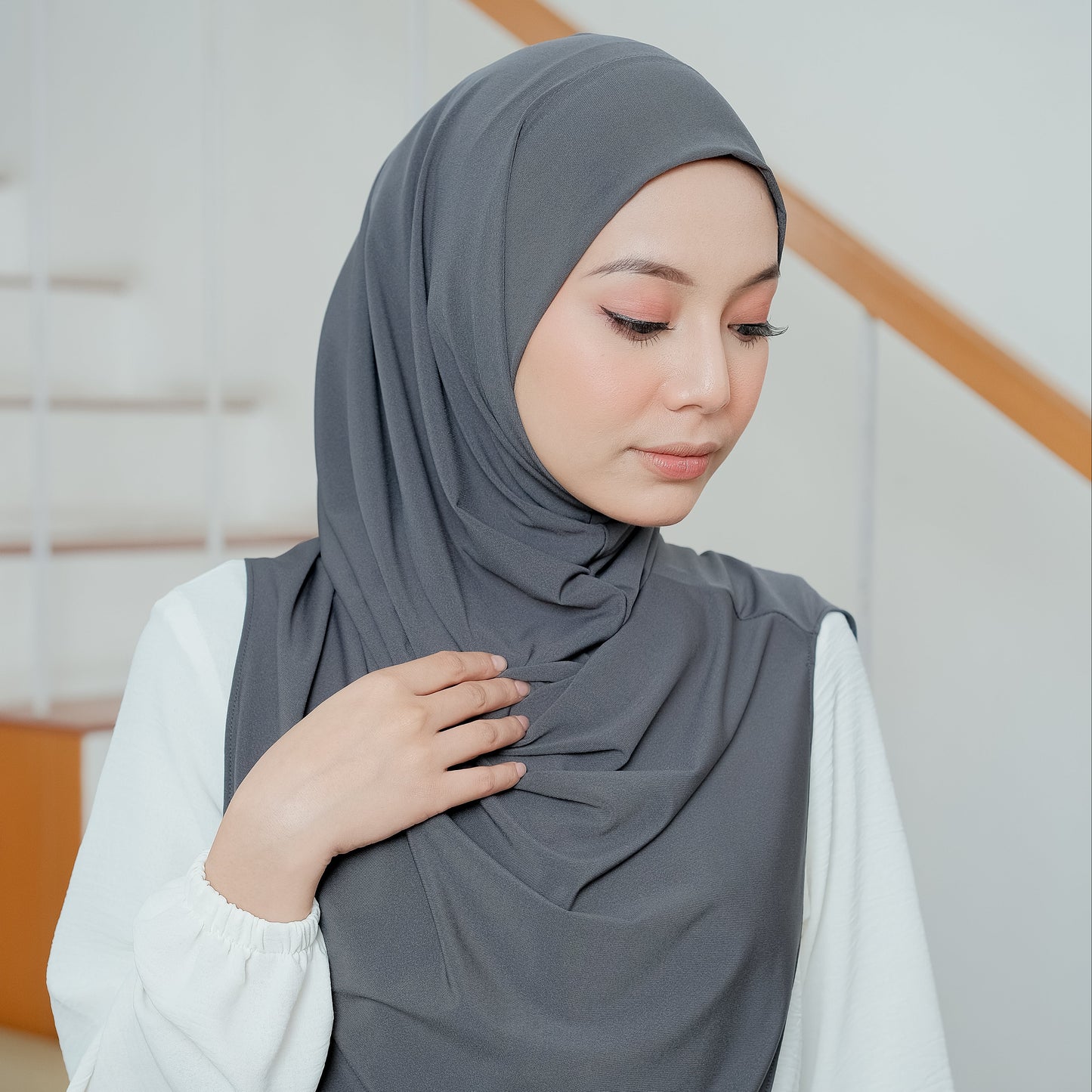 Safa Hijab Instan Oval Non Pet Syari Abu