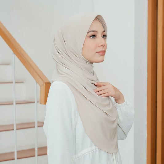 Wafa Hijab Bergo Oval Instan Syari Cream