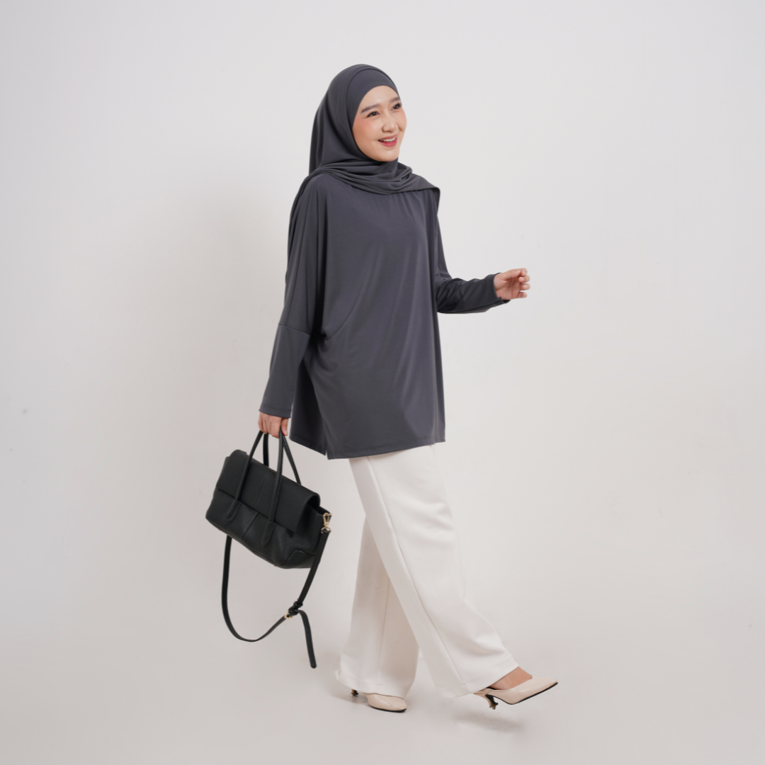 Hanifa Blouse Oversize Batwing Jersey Abu
