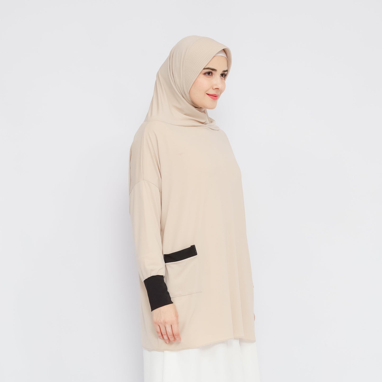 Hadhira Hijab Lengan Instan Jersey Cream