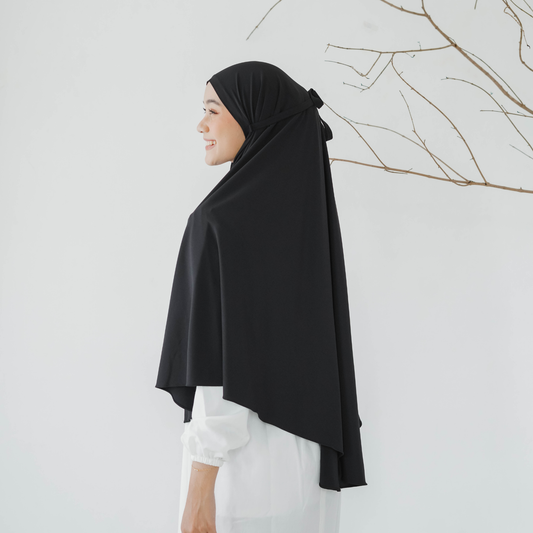 Eliana Hijab Bergo Tali Jumbo Jersey Hitam