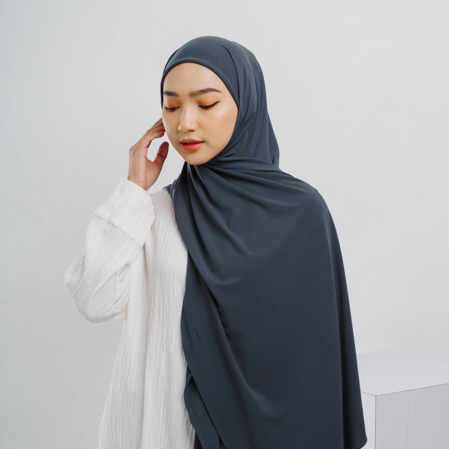 Amina Pashmina Inner Oval Jersey Abu