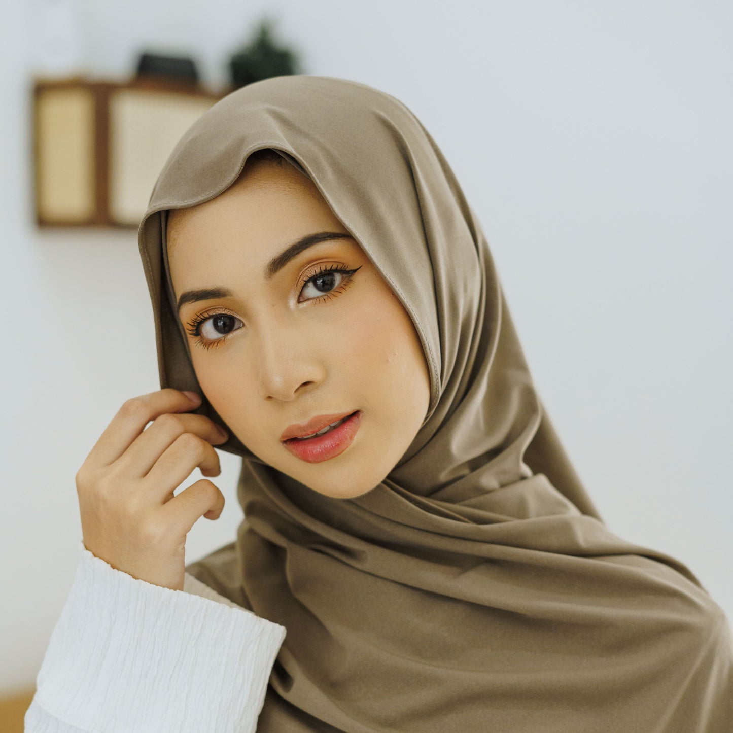 Medina Pashmina Inner Menutup Leher Jersey Khaki - Demar Hijab