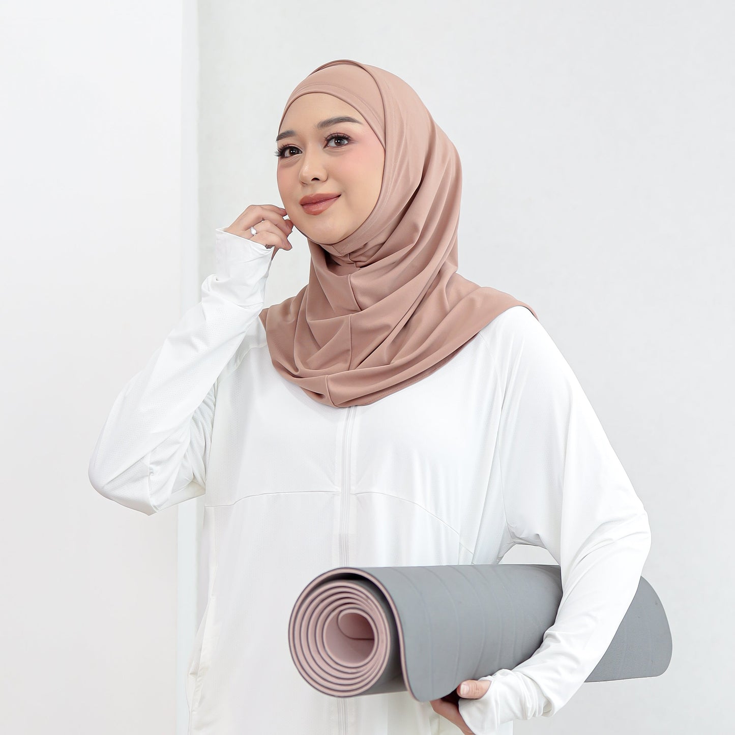 Aira Hijab Sport Bergo Instant Mocca