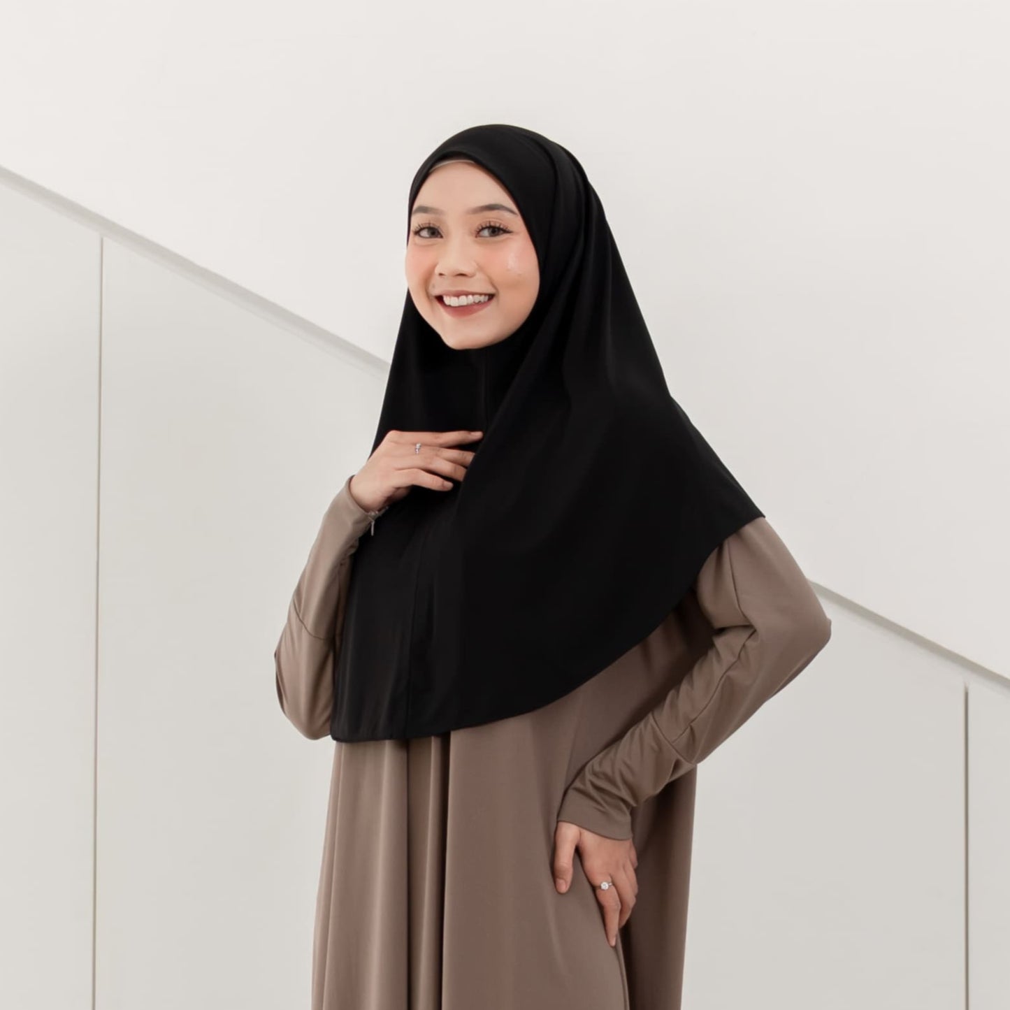 Dariya Hijab Instan Jersey Hitam