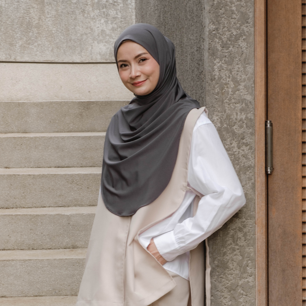 Safa Hijab Instan Oval Non Pet Syari Abu