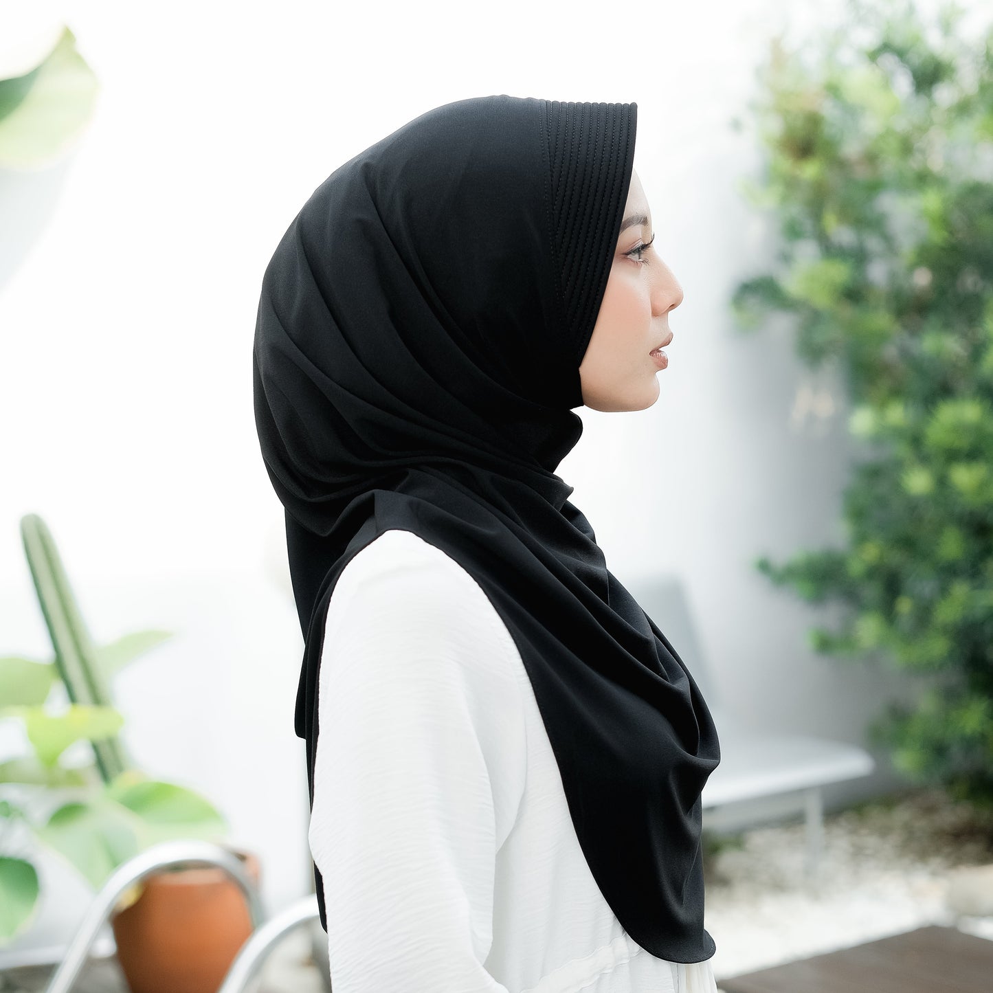 Wafa Hijab Bergo Oval Instan Syari Hitam
