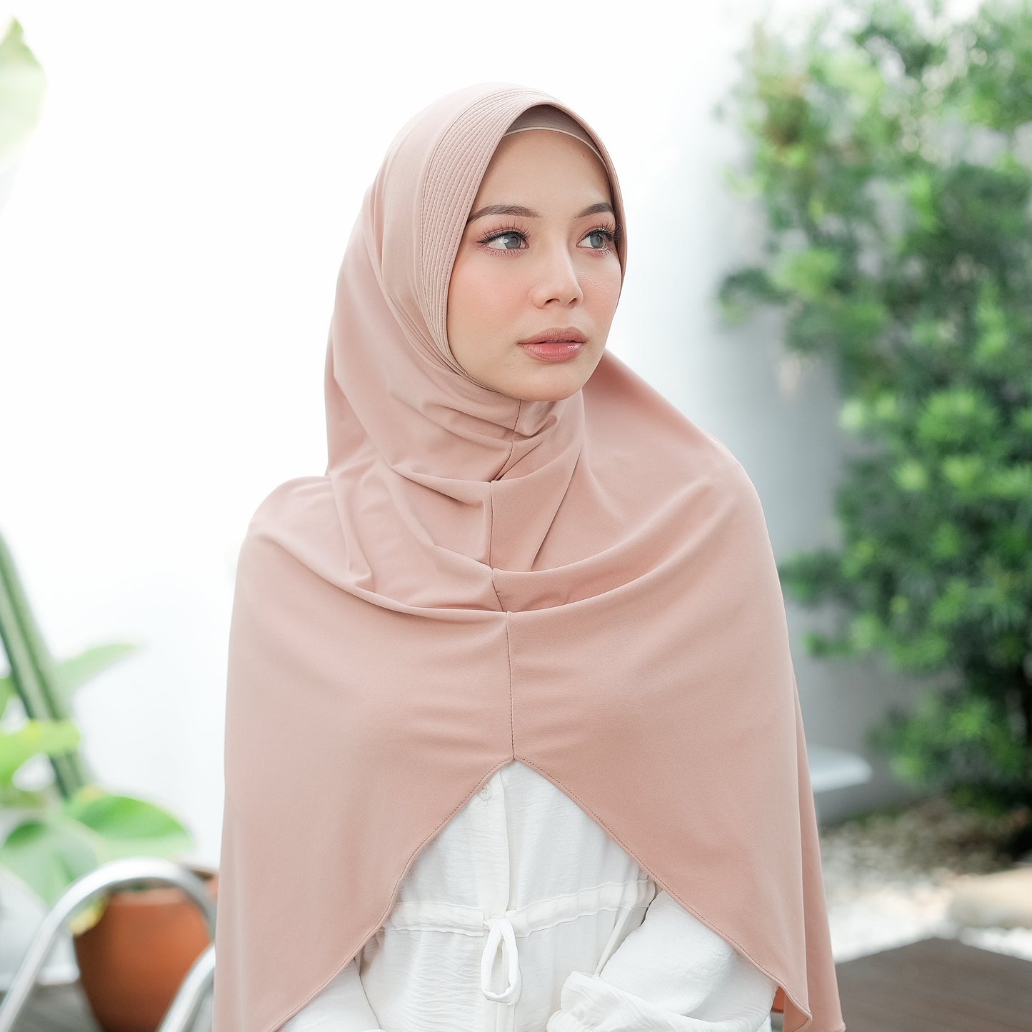 Wafa Hijab Bergo Oval Instan Syari Mocca