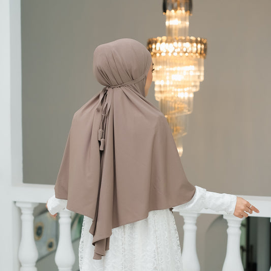 Eliana Hijab Bergo Tali Jumbo Jersey Khaki