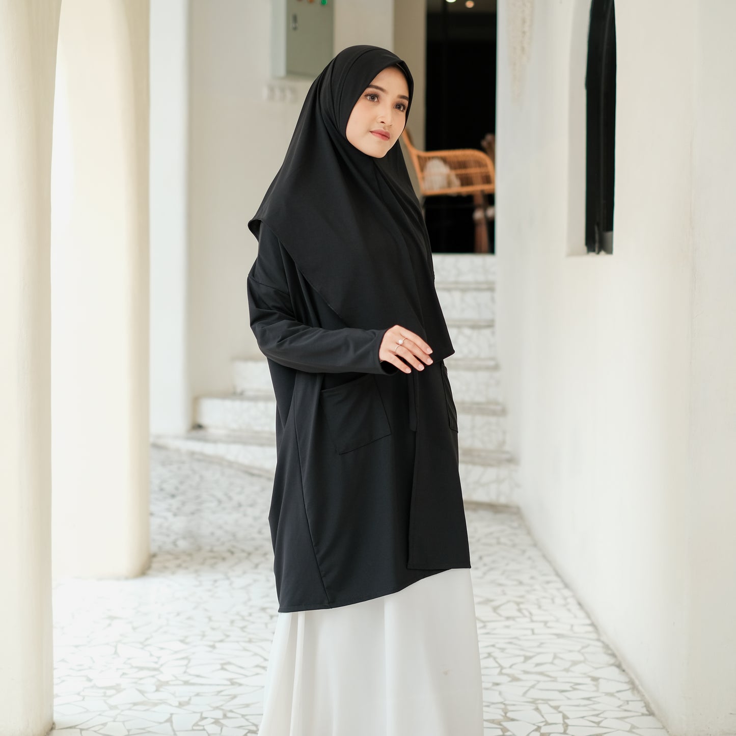 Gamila Hijab Cardigan Instan Jersey Hitam