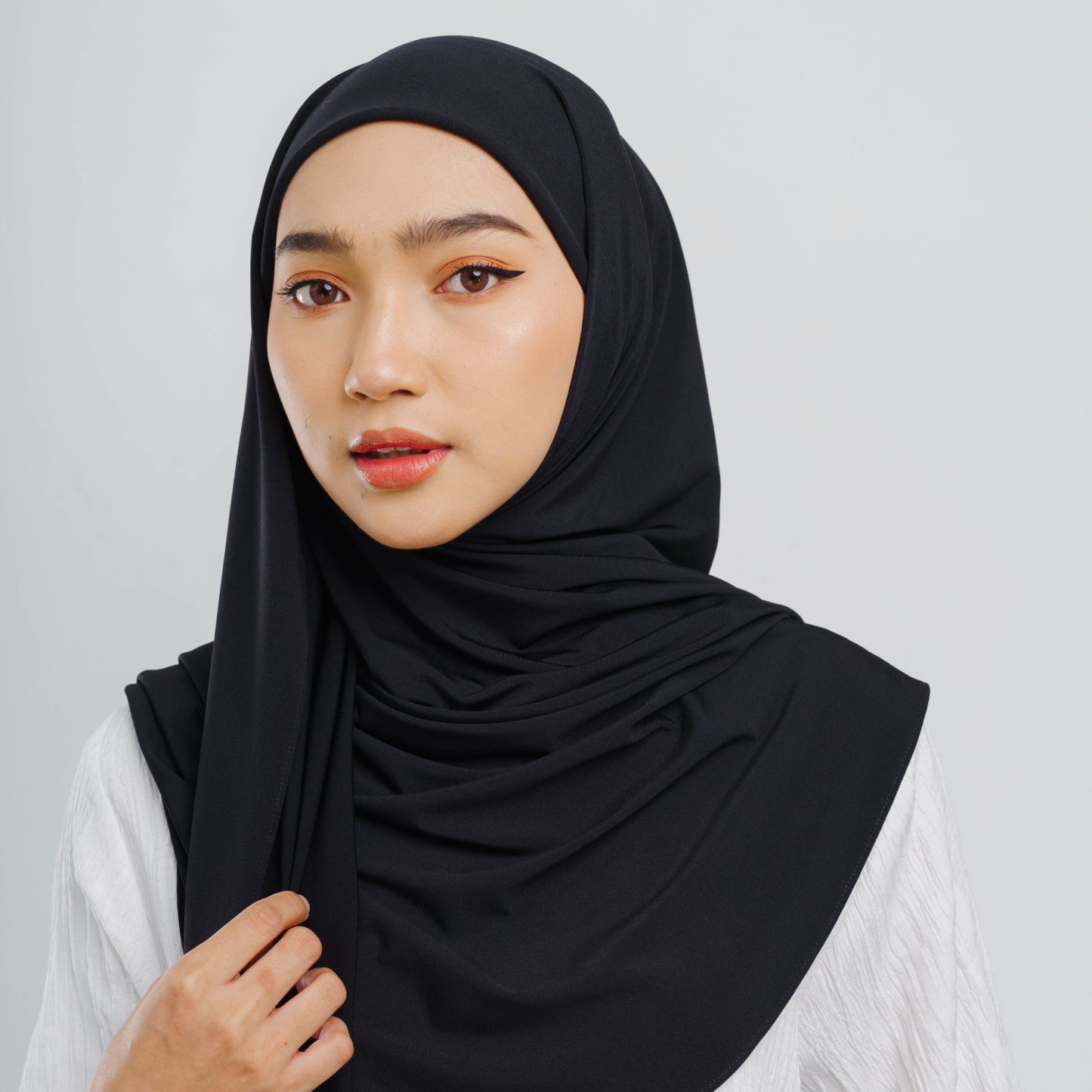 Amina Pashmina Inner Oval Jersey Hitam