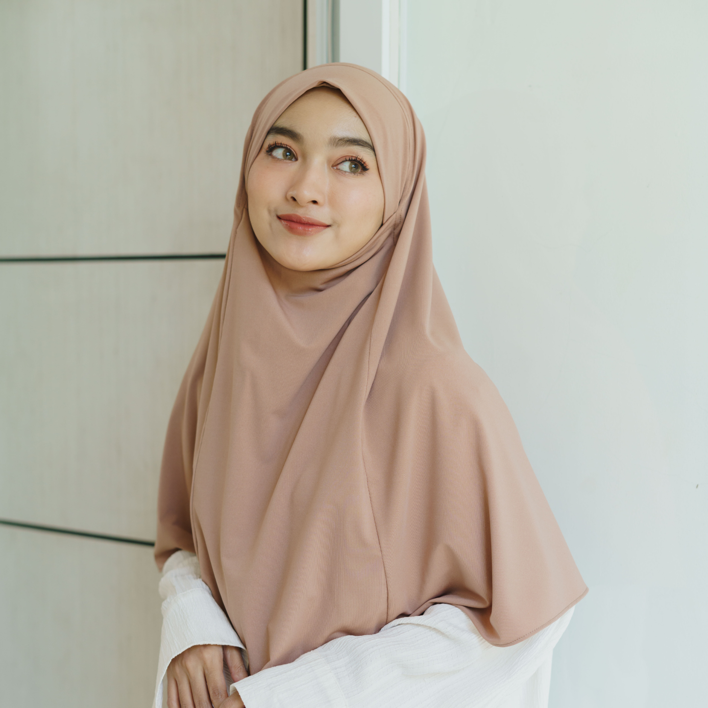 Aisha French Khimar Syari Instan Jersey Mocca