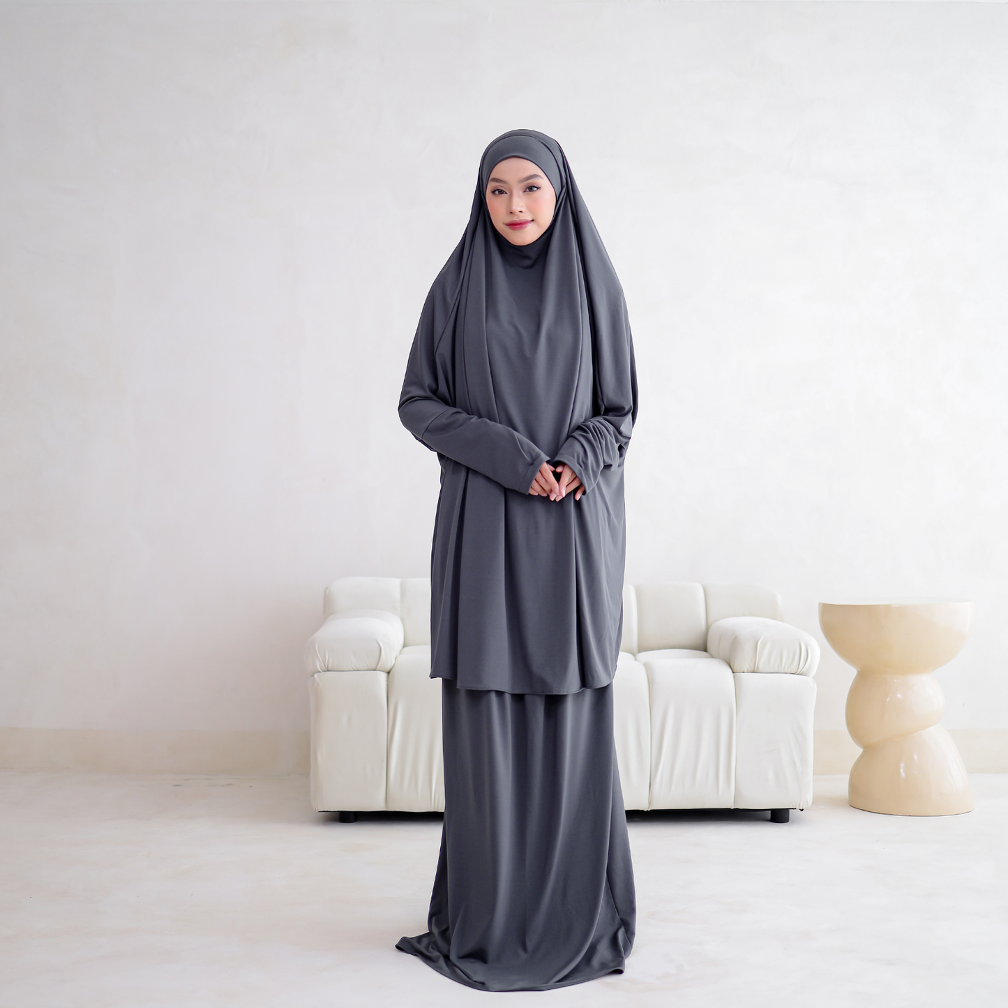 Shafeera Mukena Multifungsi Umroh Haji Jersey Abu