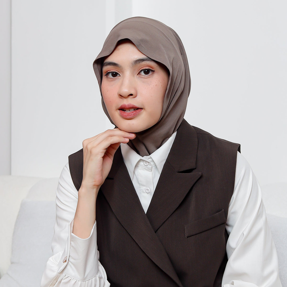Arumi Inner Hijab Instan Crop Khaki