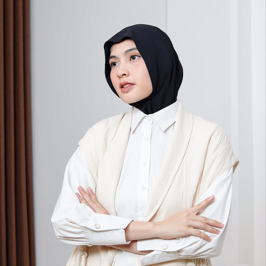 Arumi Inner Hijab Instan Crop Hitam