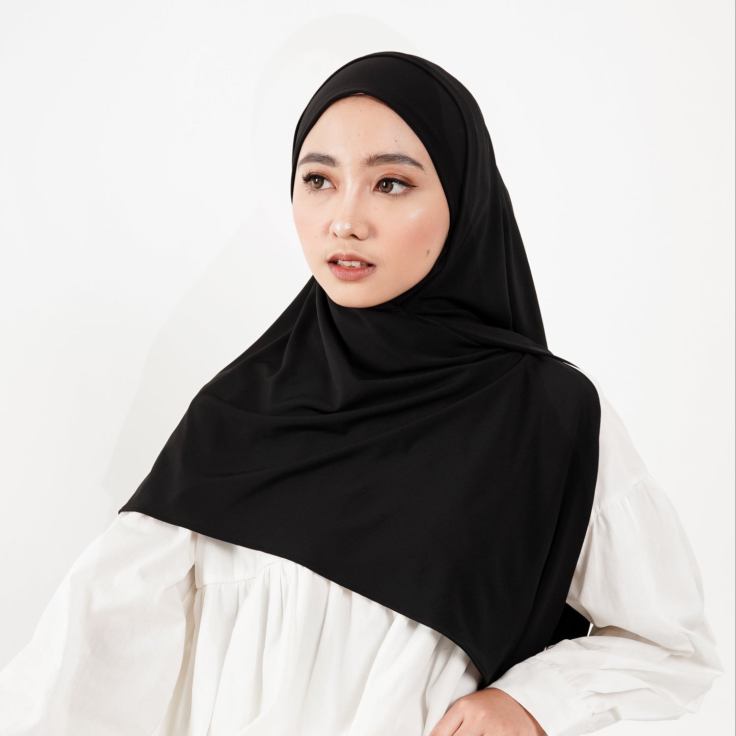 Khaira Pashmina Segitiga Instan Soft Inner Hitam