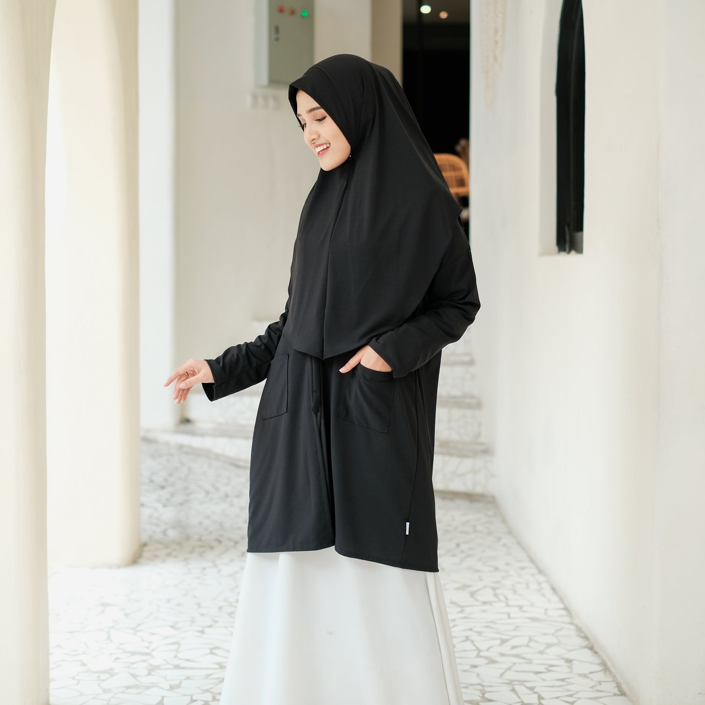 Gamila Hijab Cardigan Instan Jersey Hitam