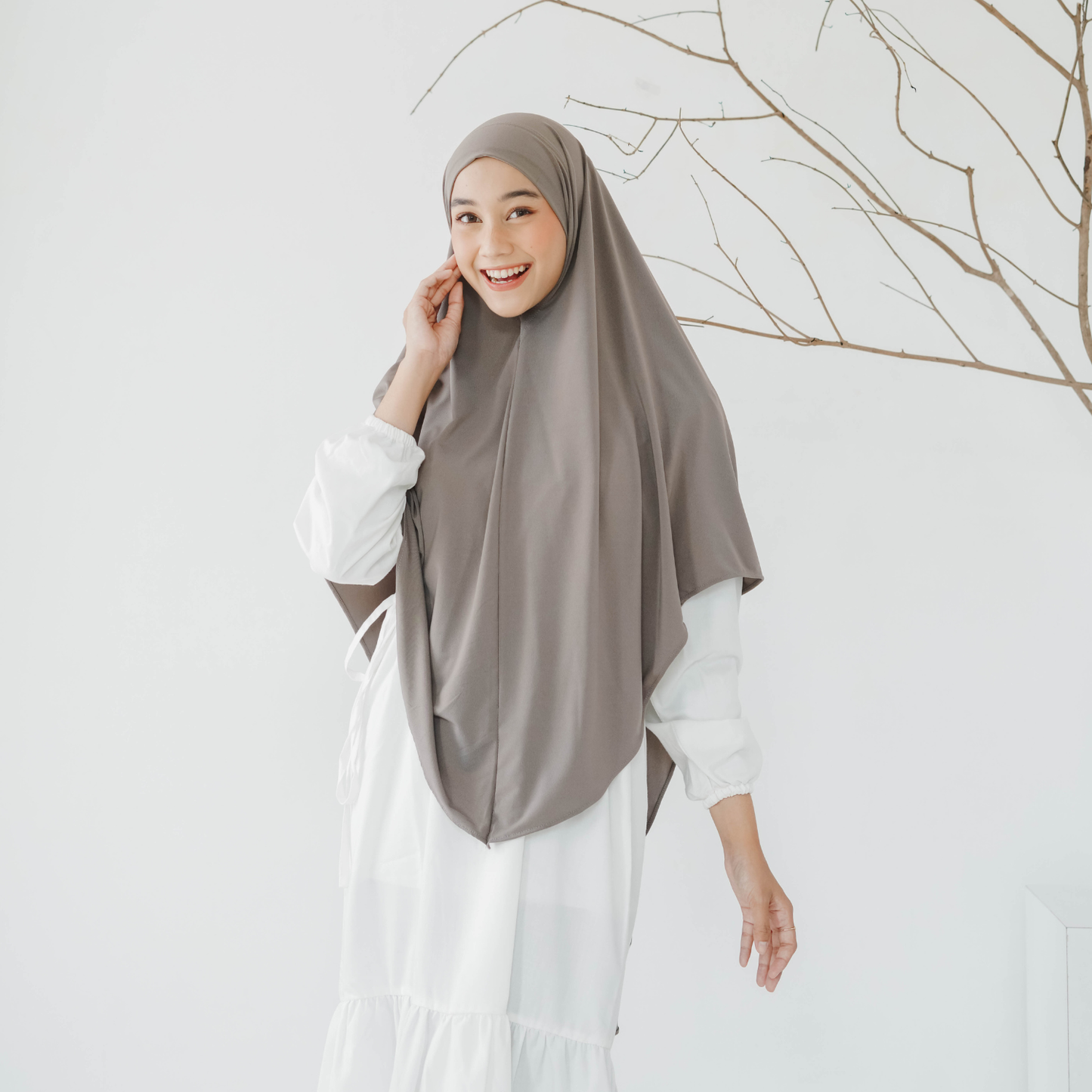 Zayna Hijab Syari Malaysia Instan Jersey Khaki