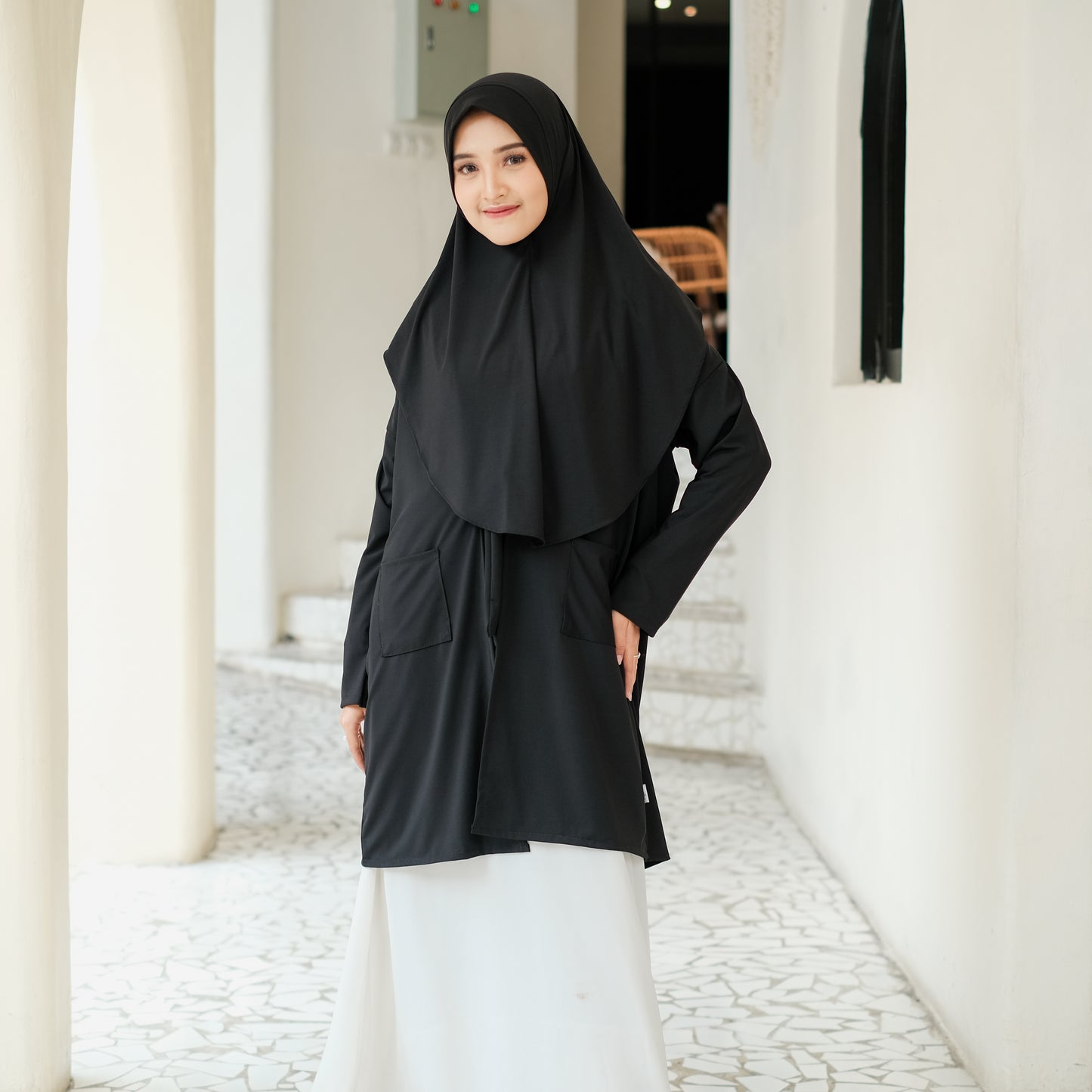 Gamila Hijab Cardigan Instan Jersey Hitam