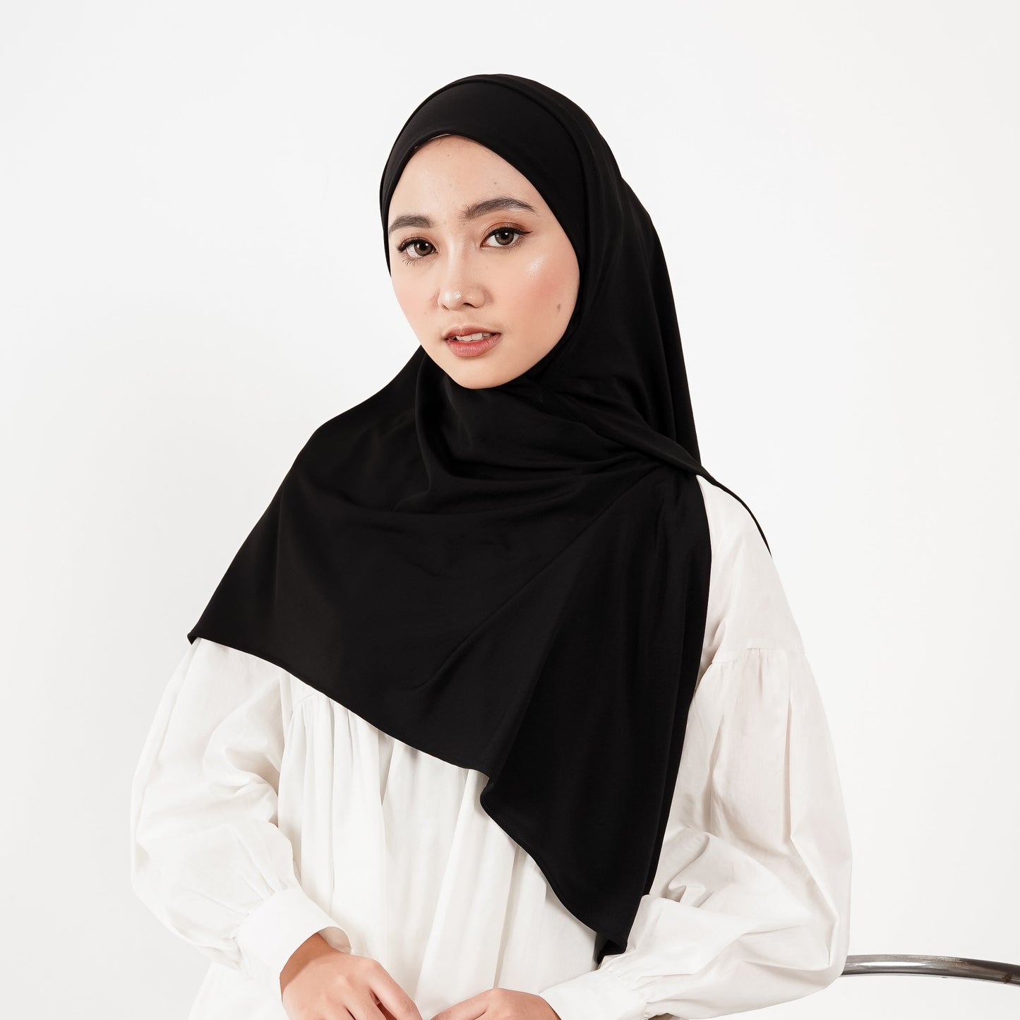 Khaira Pashmina Segitiga Instan Soft Inner Hitam