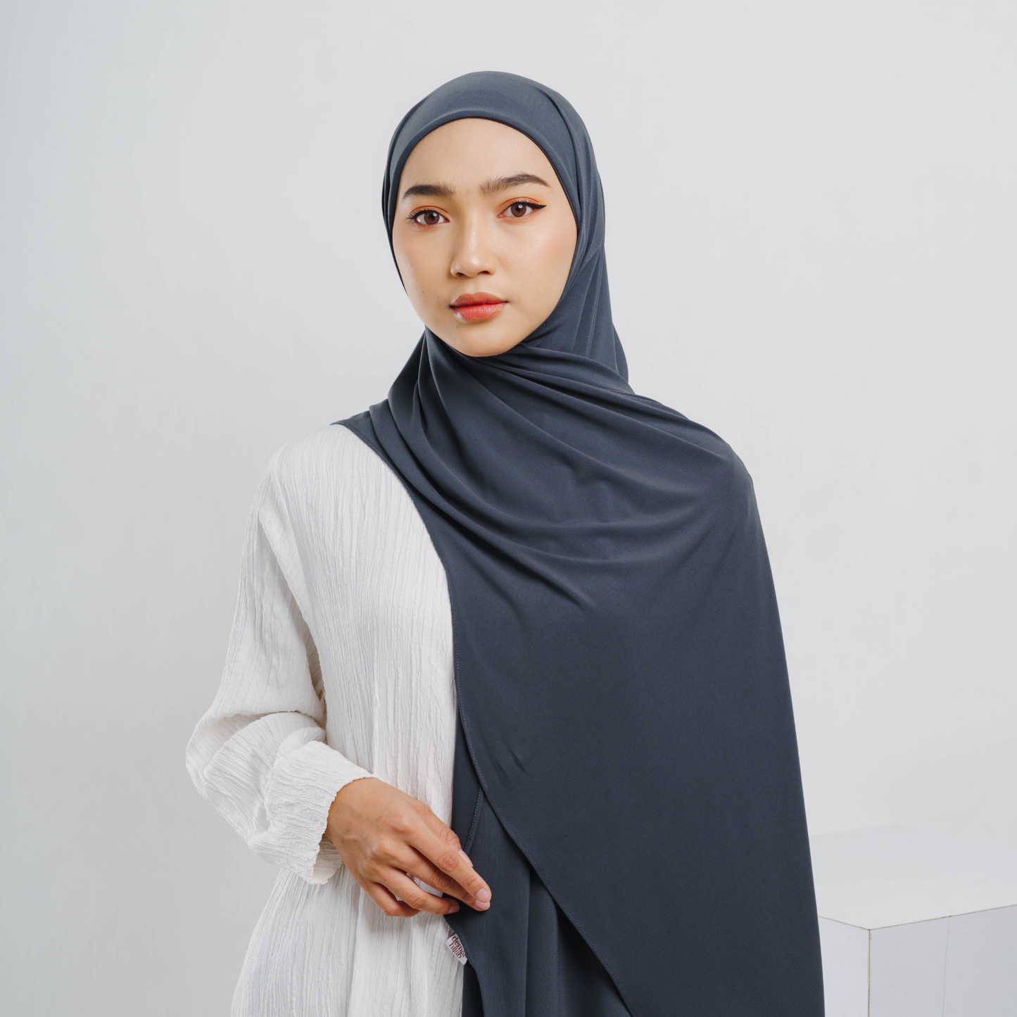 Amina Pashmina Inner Oval Jersey Abu