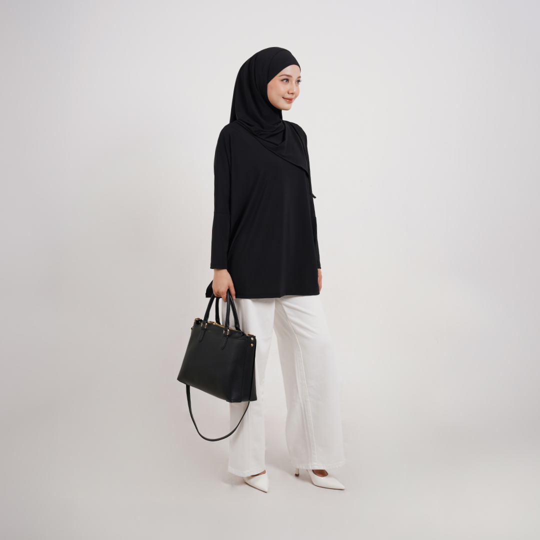 Hanifa Blouse Oversize Batwing Jersey Hitam