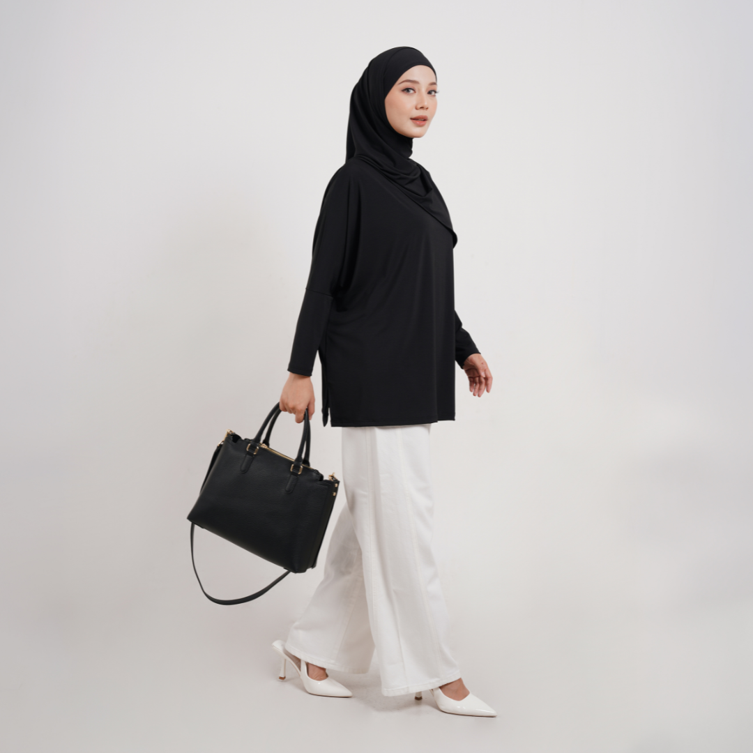 Hanifa Blouse Oversize Batwing Jersey Hitam