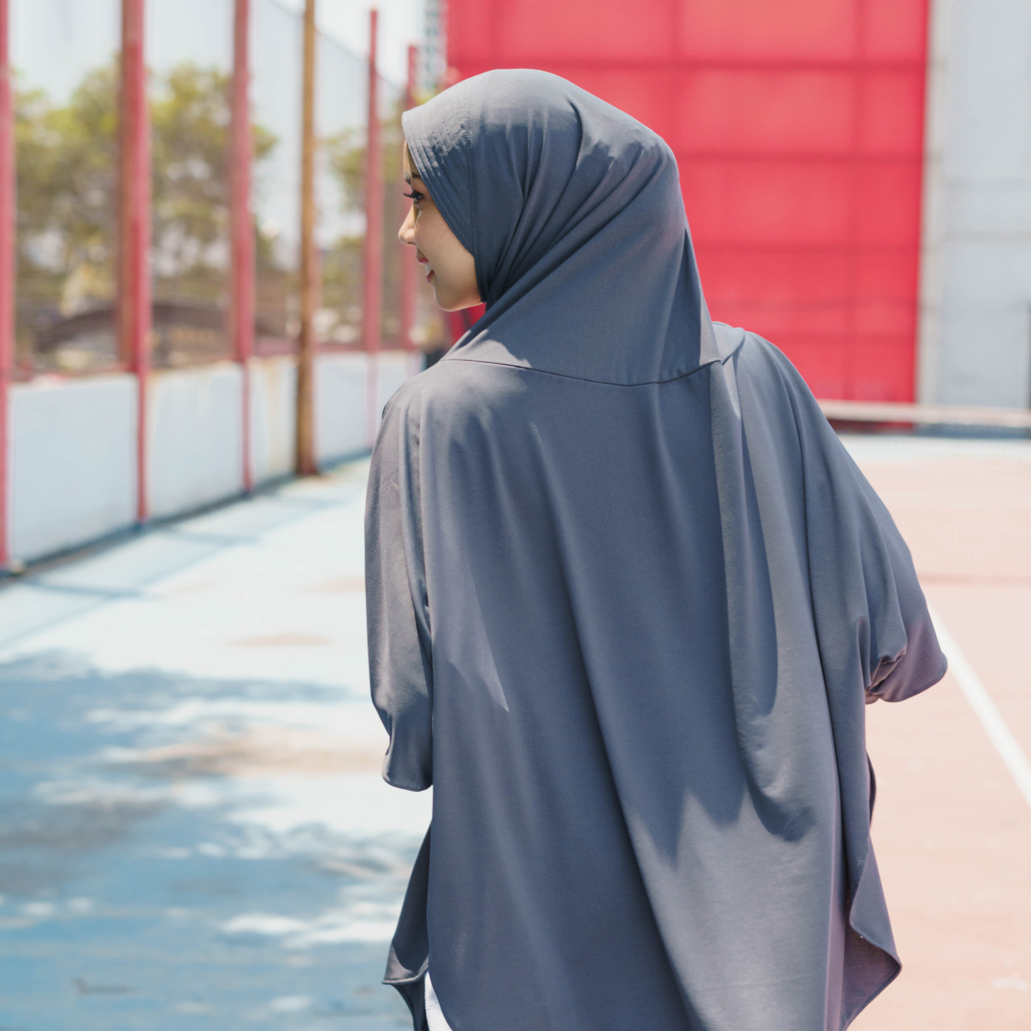 Qaila Hijab Sport Lengan Instan Jersey Abu