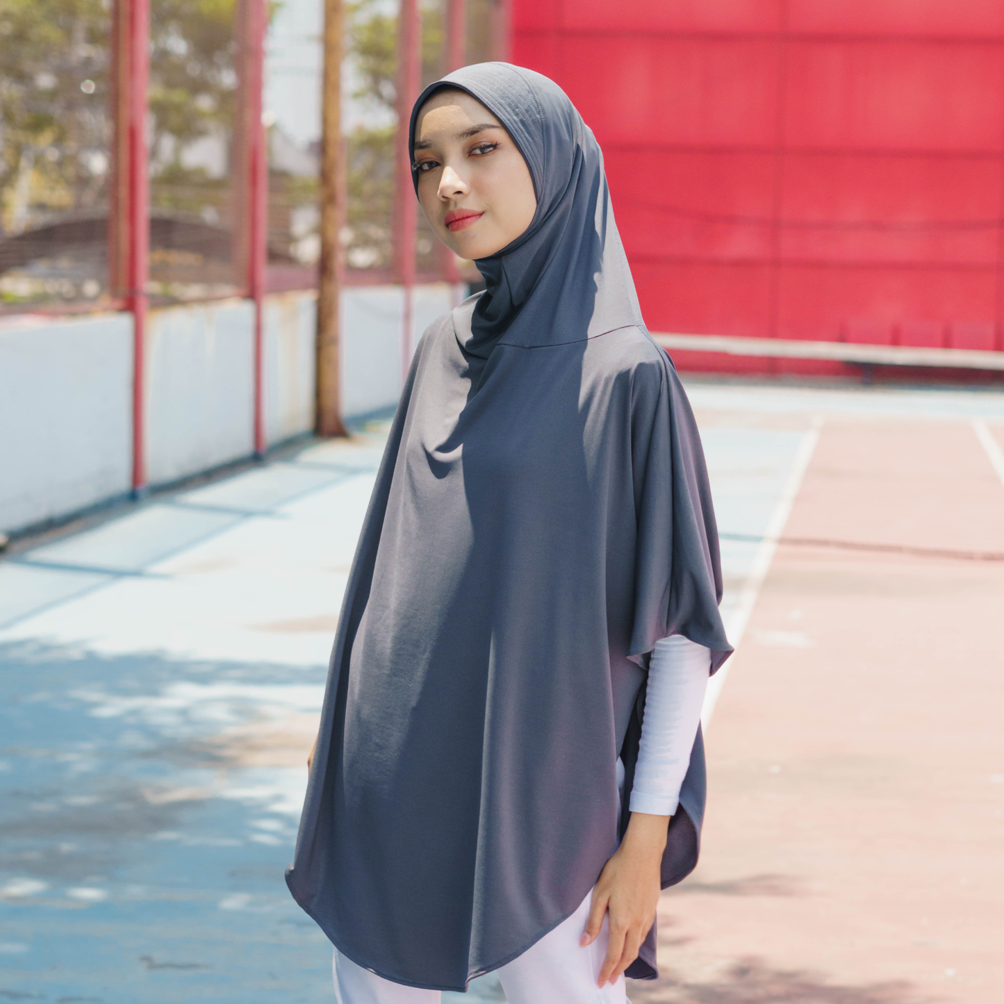 Qaila Hijab Sport Lengan Instan Jersey Abu