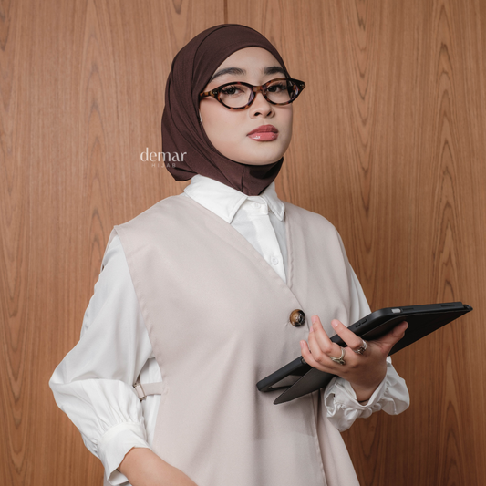Aira Hijab Sport Bergo Instant Mahogany