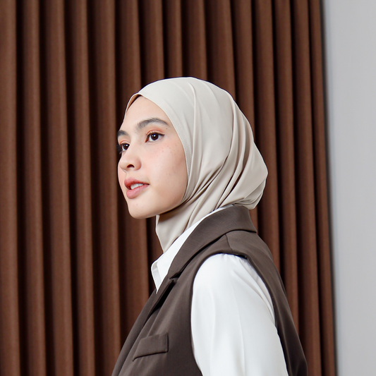Arumi Basic Hijab Instan Crop Cream