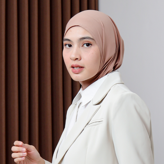 Arumi Basic Hijab Instan Crop Mocca