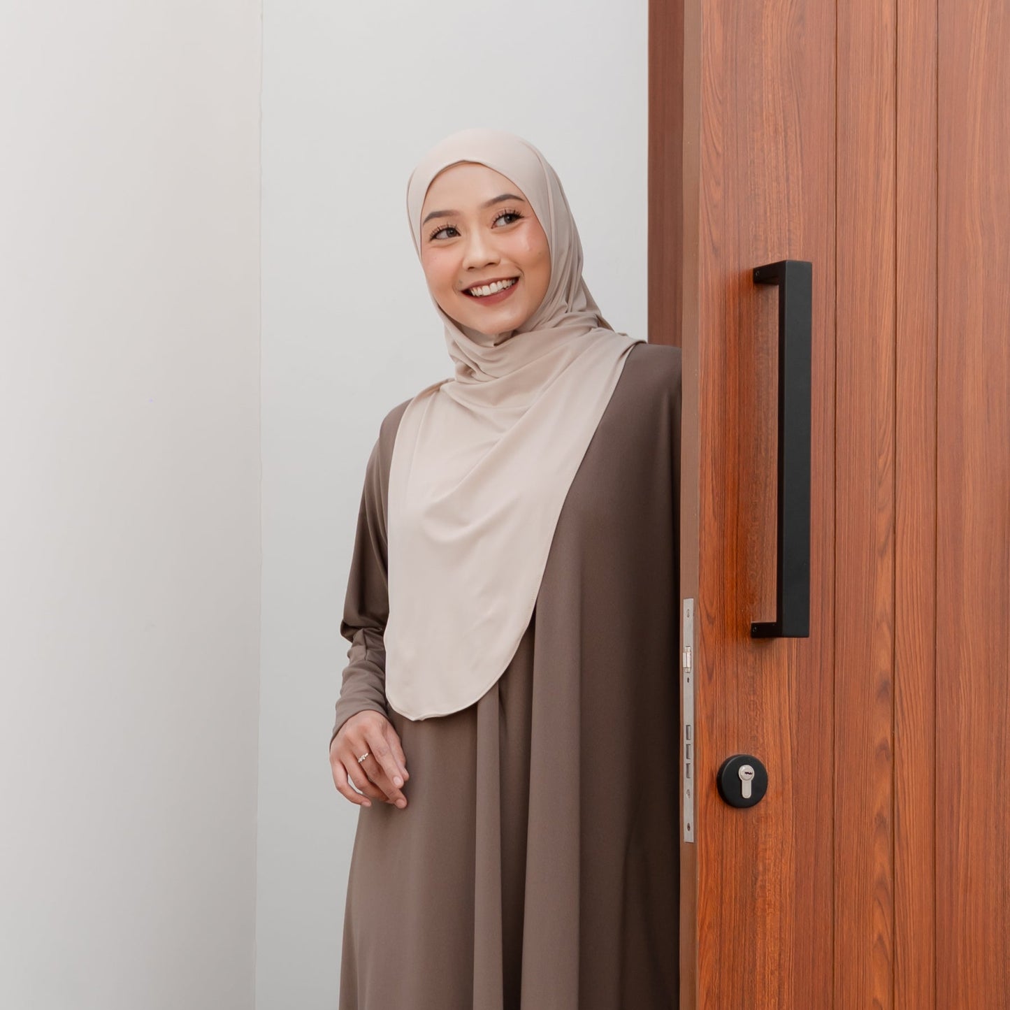 Ziba Pashmina Oval Instan Jersey Cream