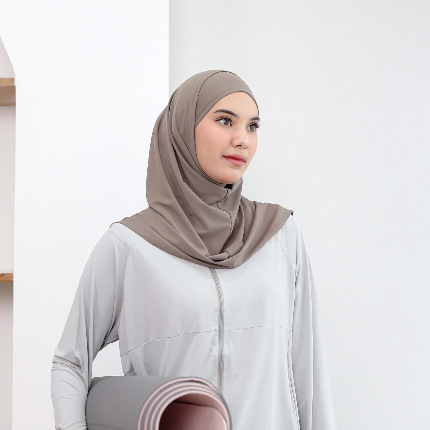 Aira Hijab Sport Bergo Instant Khaki
