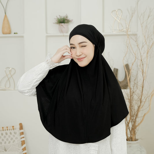Aruna Hijab Bergo Jersey Hitam - Demar Hijab