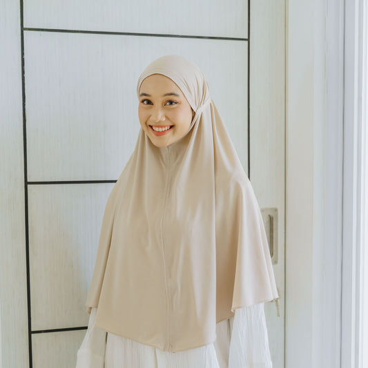 Eliana Hijab Bergo Tali Jumbo Jersey Cream - Demar Hijab