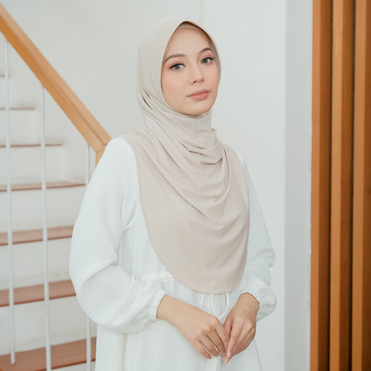 Wafa Hijab Bergo Oval Instan Syari Cream - Demar Hijab