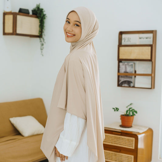 Qaila Hijab Sport Lengan Instan Jersey Cream - Demar Hijab