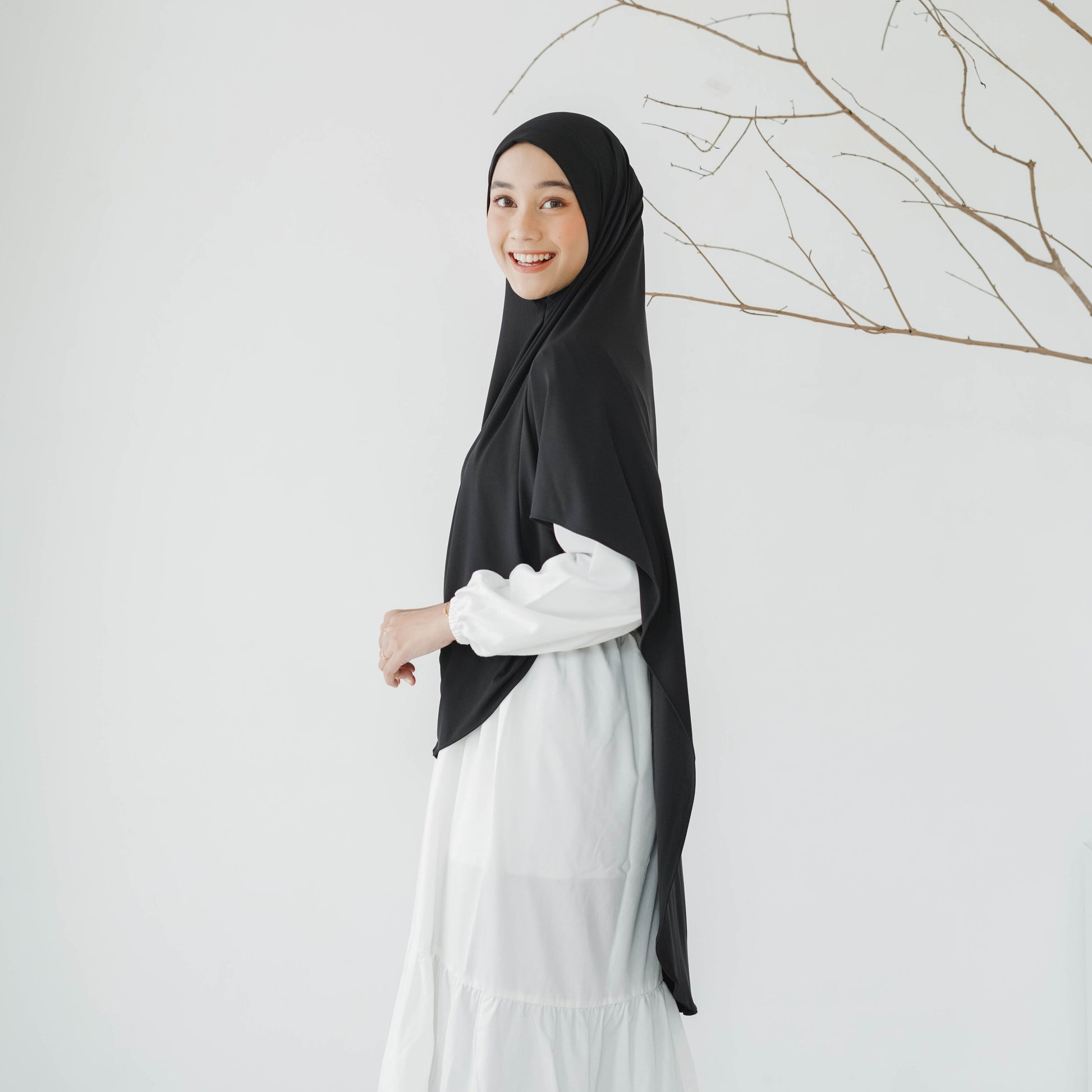 Zayna Hijab Syari Malaysia Instan Jersey Hitam - Demar Hijab
