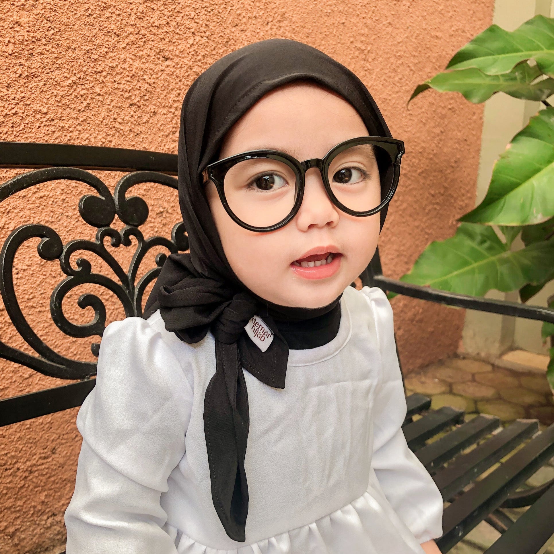 Jenna Pashmina Anak Jersey Hitam - Demar Hijab