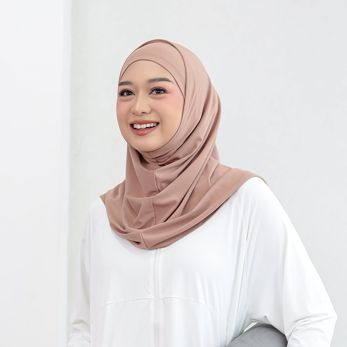Aira Hijab Sport Bergo Instant Mocca