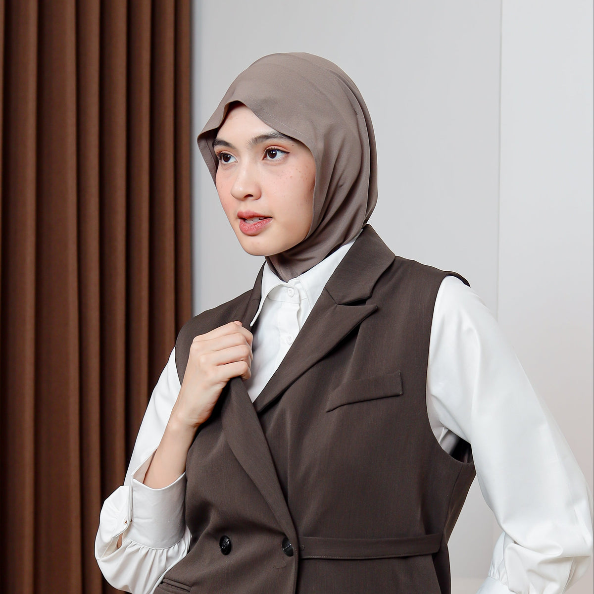 Arumi Inner Hijab Instan Crop Khaki