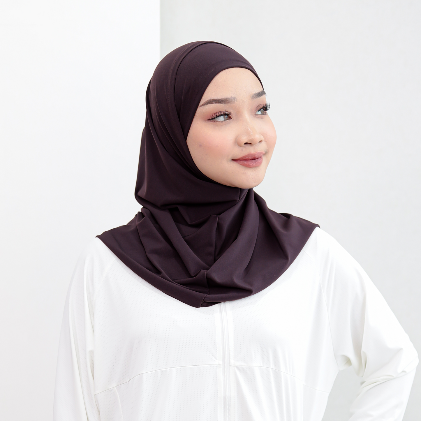 Aira Hijab Sport Bergo Instant Mahogany